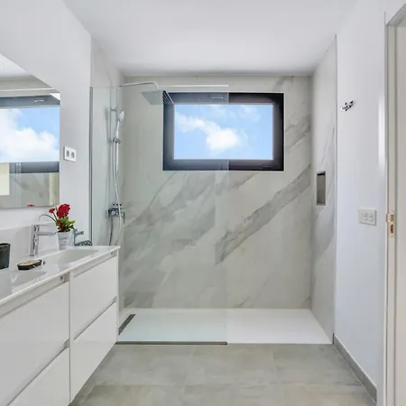 Βίλα Mariposas 4 *