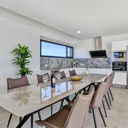 Βίλα Mariposas 4 *